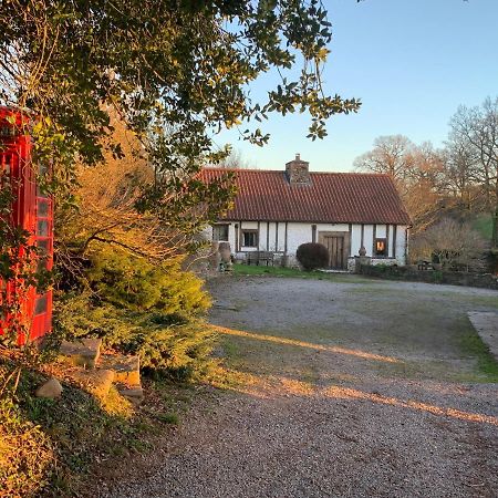Medieval Cottage In Rural Monmouthshire. Raglan Экстерьер фото